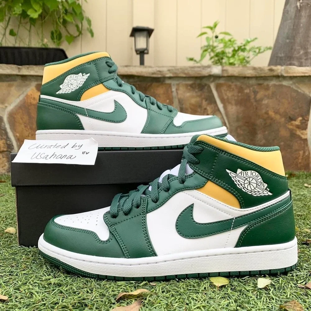 Men’s Nike Air Jordan 1 mid white green shoes - Picture 3 of 4